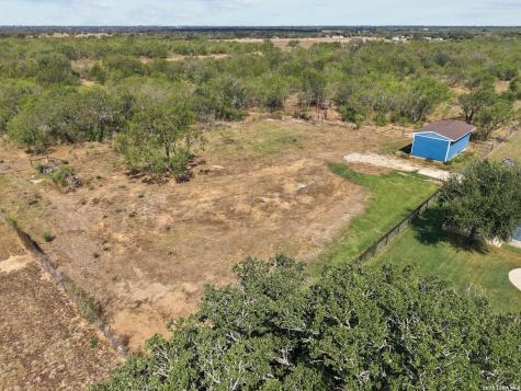 2729 County Road 357 La Vernia TX 78121
