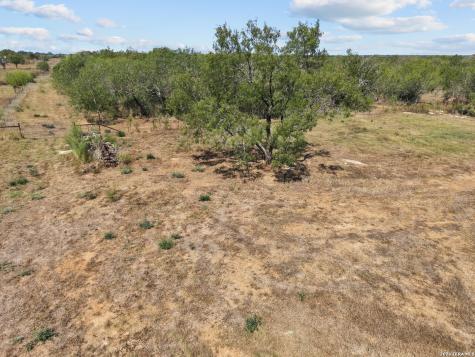 2729 County Road 357 La Vernia TX 78121