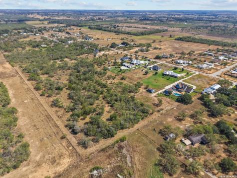 2729 County Road 357 La Vernia TX 78121
