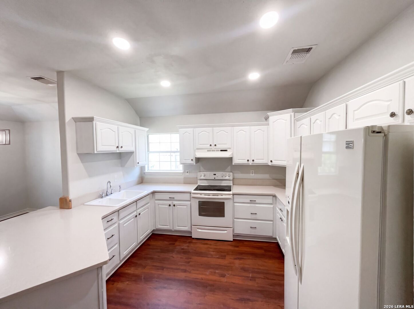 2106 Geneva Street Castroville TX 78009
