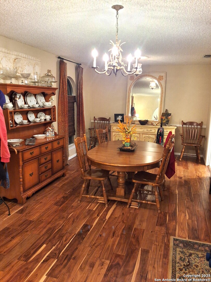 507 Amistad Universal City TX 78148