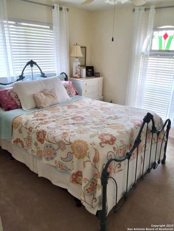 507 Amistad Universal City TX 78148