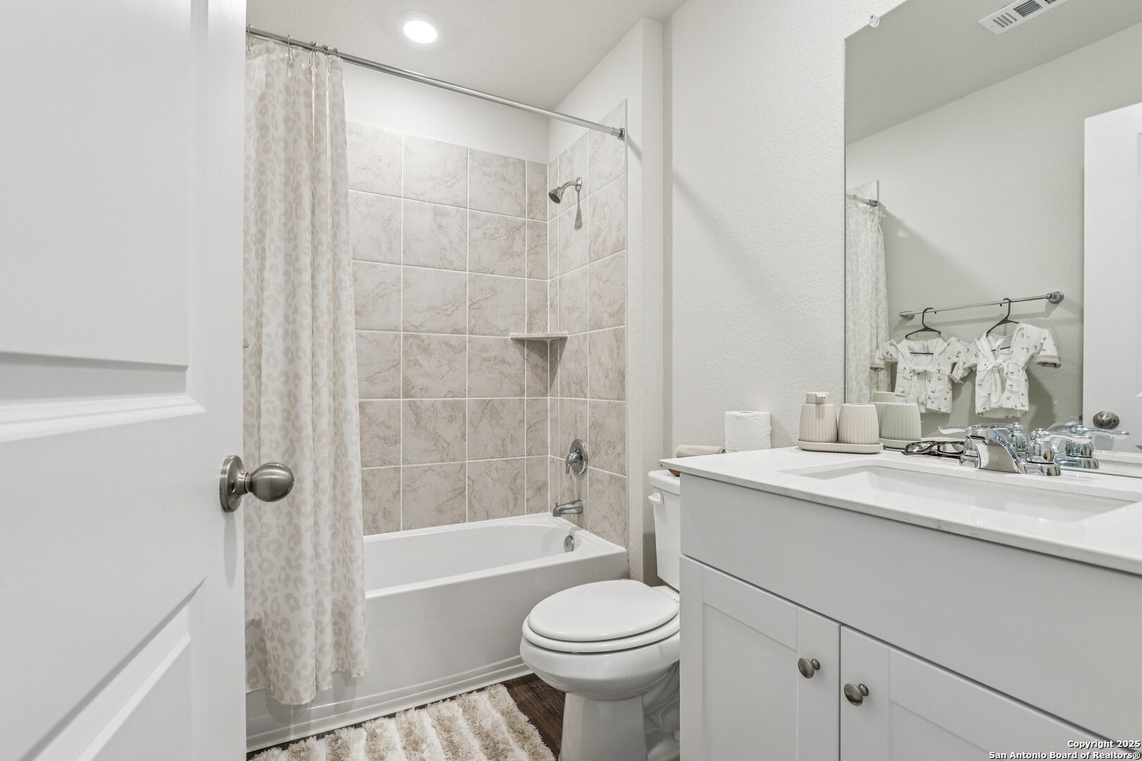 116 Middle Green Floresville TX 78114