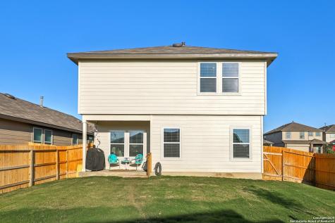 116 Middle Green Floresville TX 78114