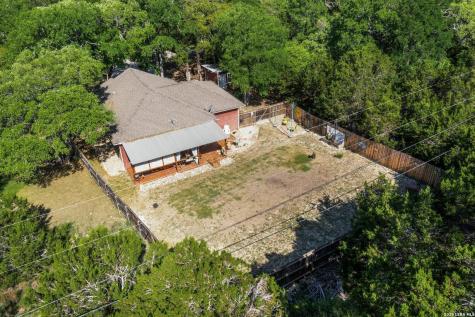 1118 Lonesome Canyon Lake TX 78133