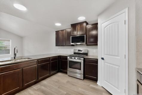 5506 Toledo Breeze San Antonio TX 78222