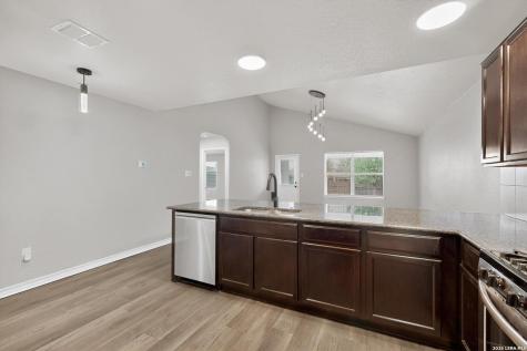 5506 Toledo Breeze San Antonio TX 78222