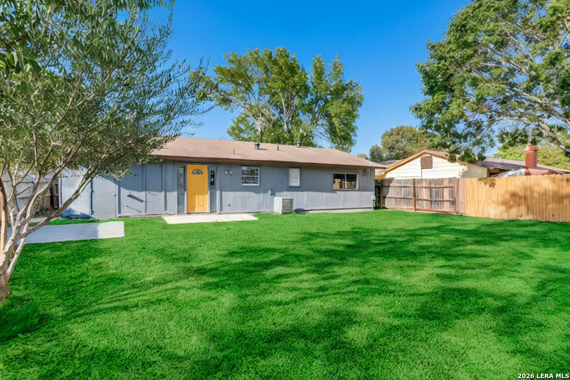 9506 Cliff Way Street San Antonio TX 78250
