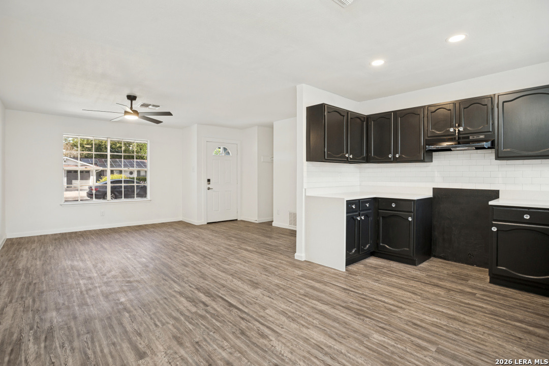 9506 Cliff Way Street San Antonio TX 78250