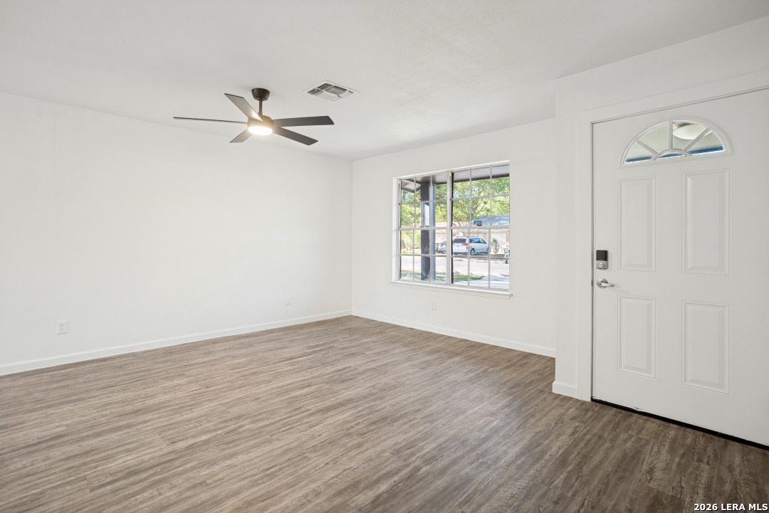 9506 Cliff Way Street San Antonio TX 78250