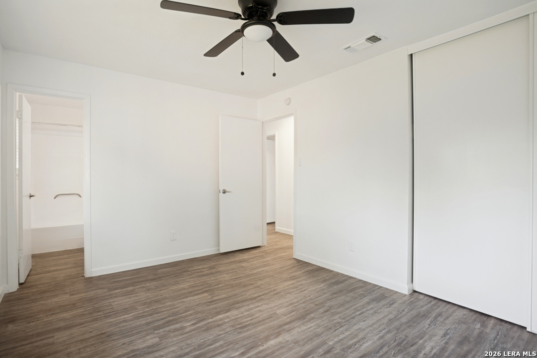 9506 Cliff Way Street San Antonio TX 78250