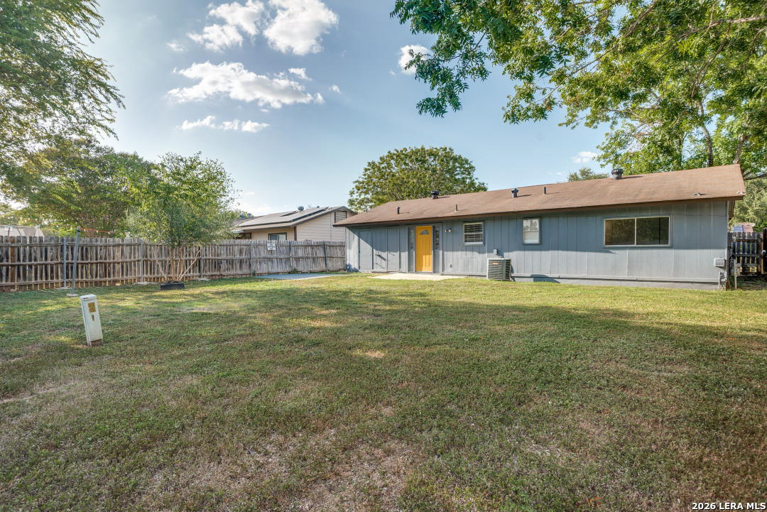 9506 Cliff Way Street San Antonio TX 78250
