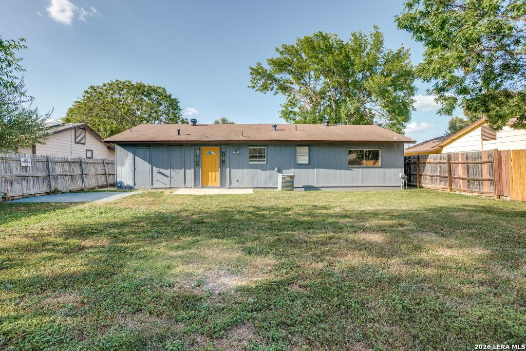 9506 Cliff Way Street San Antonio TX 78250