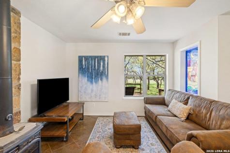 434 W Turner Court Johnson City TX 78636