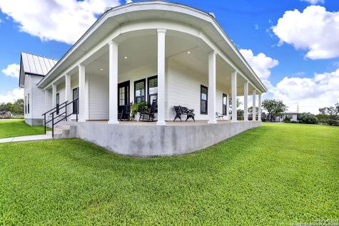 149 County Road 256 Floresville TX 78114