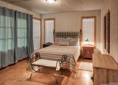 50 Indian Paintbrush Trail Concan TX 78838