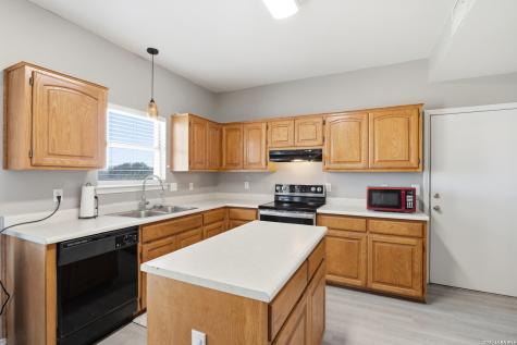 9710 Logans Ridge Drive Converse TX 78109