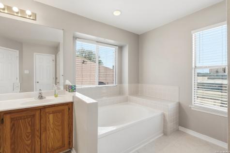 9710 Logans Ridge Drive Converse TX 78109