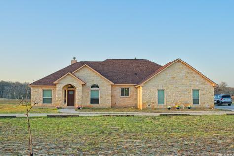 509 Lake Valley Drive La Vernia TX 78121