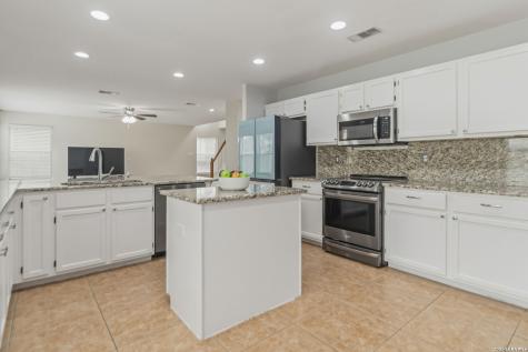5110 Stormy Breeze San Antonio TX 78247