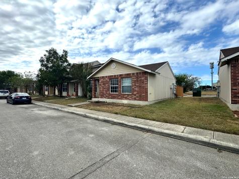 9140 Timber Path #905 San Antonio TX 78250