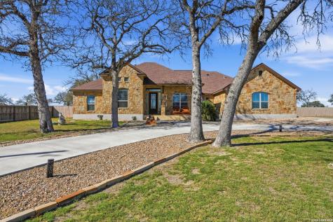 109 Bucks Lane La Vernia TX 78121