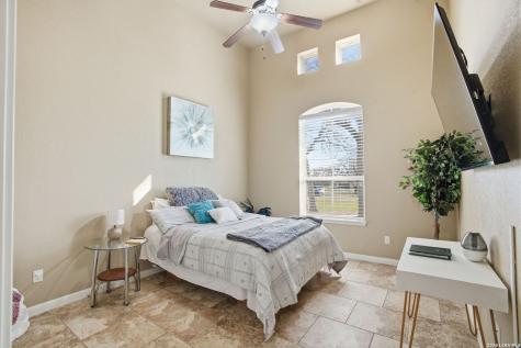 109 Bucks Lane La Vernia TX 78121