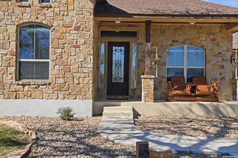 109 Bucks Lane La Vernia TX 78121