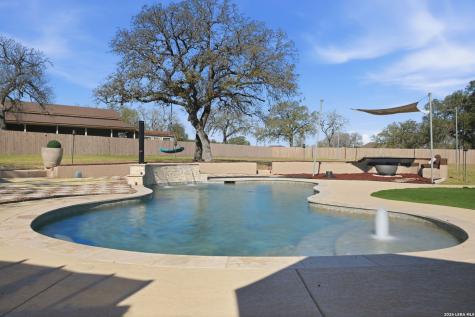 109 Bucks Lane La Vernia TX 78121