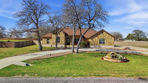109 Bucks Lane La Vernia TX 78121