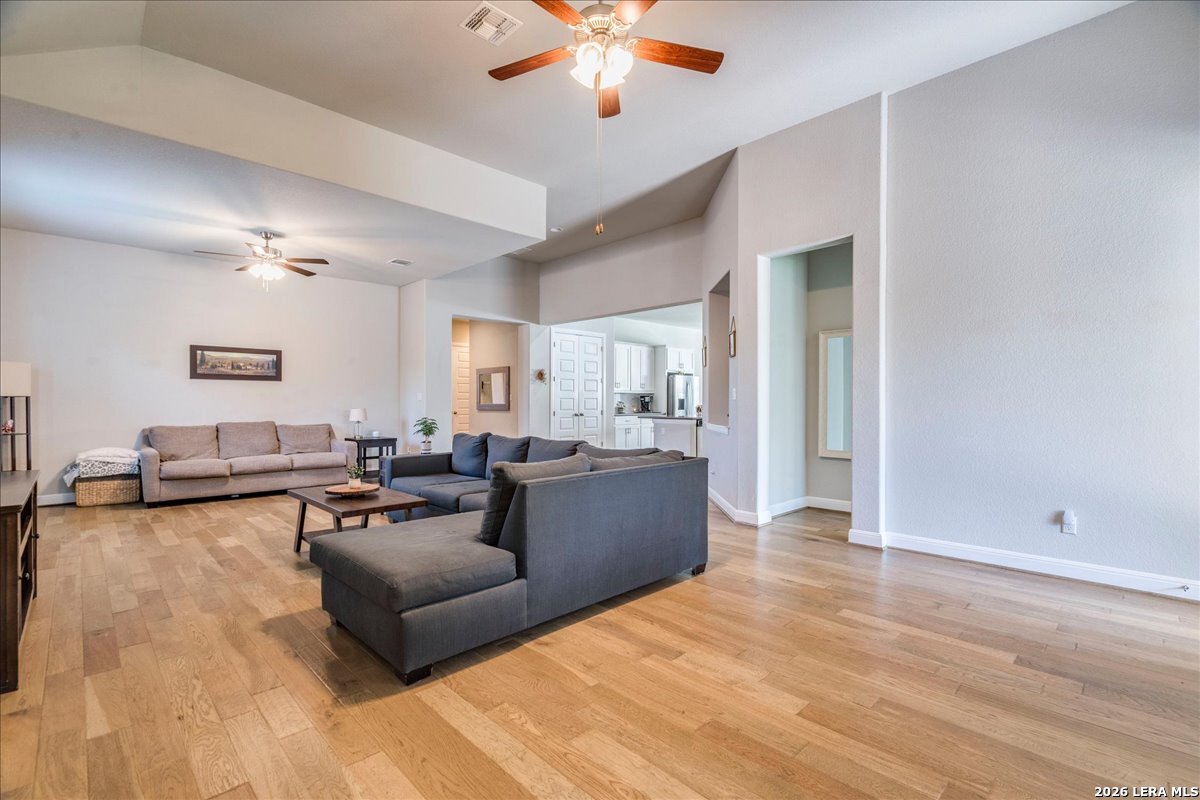 285 Cibola Kyle TX 78640