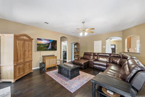 8707 Santa Fe Cove Helotes TX 78023
