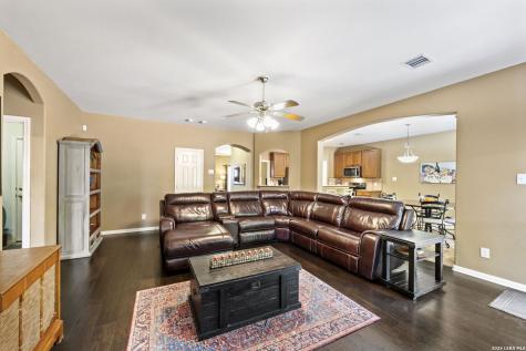 8707 Santa Fe Cove Helotes TX 78023