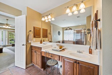 8707 Santa Fe Cove Helotes TX 78023