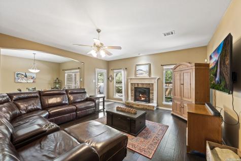 8707 Santa Fe Cove Helotes TX 78023