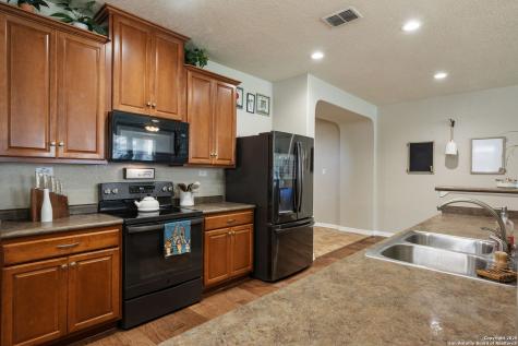 208 Cold River Boerne TX 78006