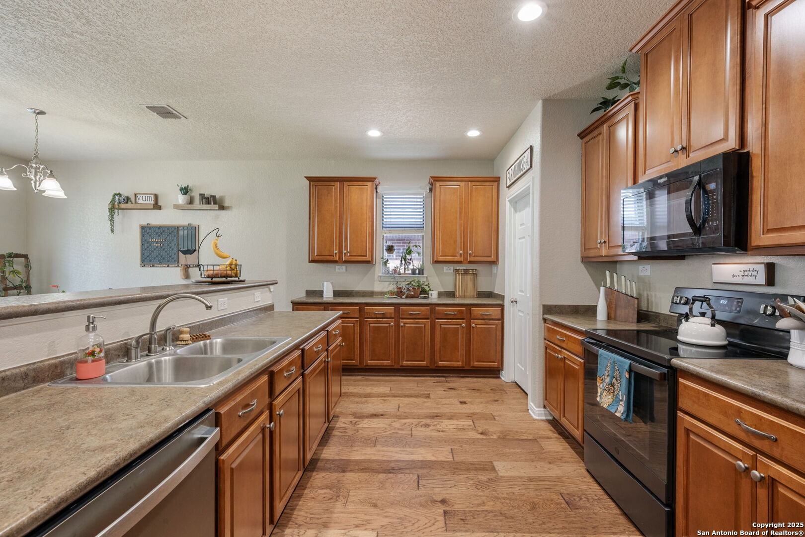 208 Cold River Boerne TX 78006