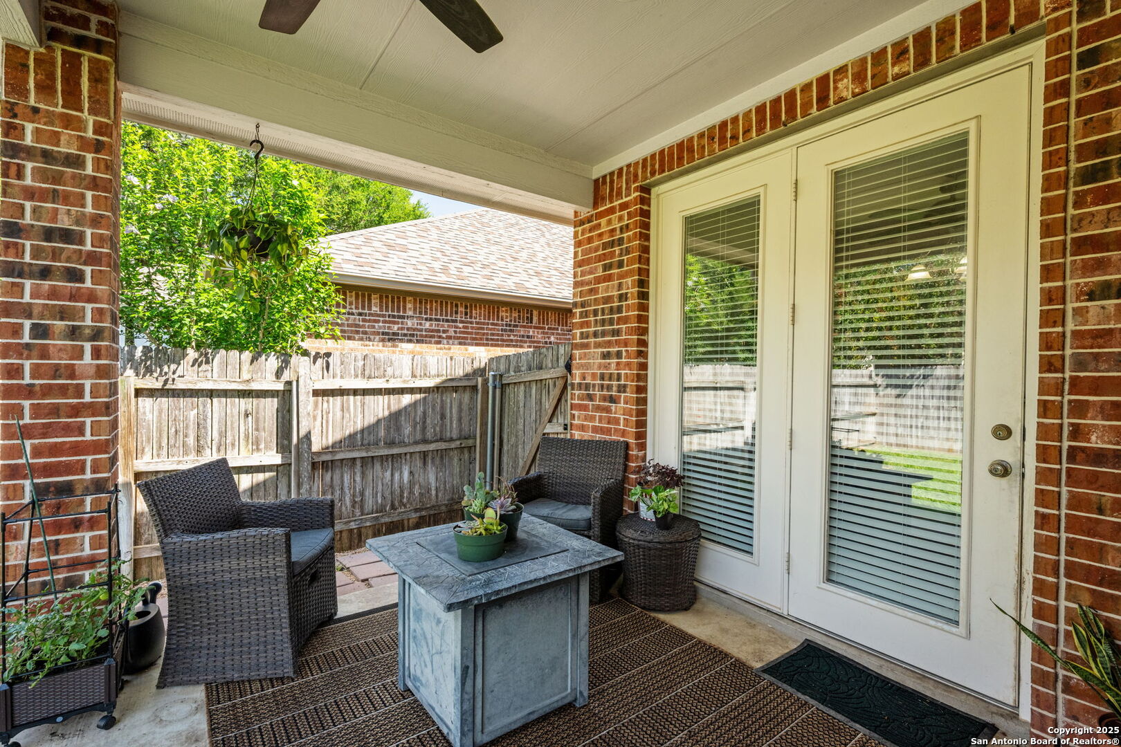 208 Cold River Boerne TX 78006