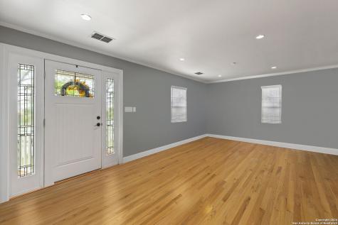 135 Blue Bonnet Boulevard Alamo Heights TX 78209