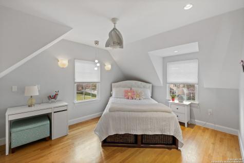 135 Blue Bonnet Boulevard Alamo Heights TX 78209