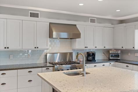 135 Blue Bonnet Boulevard Alamo Heights TX 78209