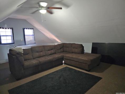 121 Hess San Antonio TX 78212