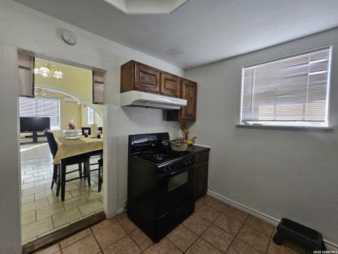 121 Hess San Antonio TX 78212