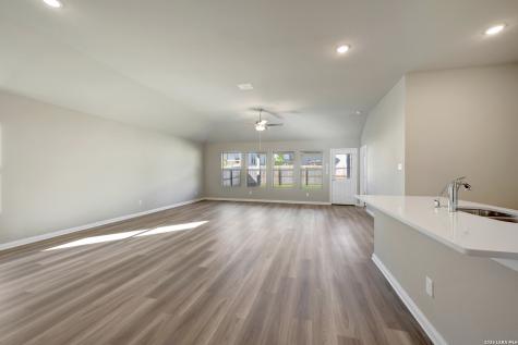 1104 Limestone Ridge Seguin TX 78155