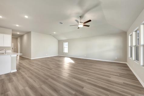 1104 Limestone Ridge Seguin TX 78155