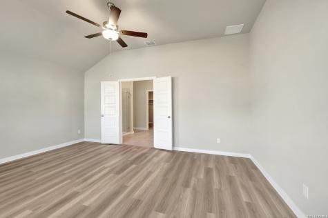 1104 Limestone Ridge Seguin TX 78155