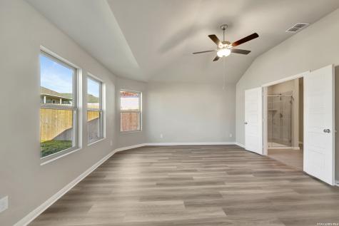1104 Limestone Ridge Seguin TX 78155