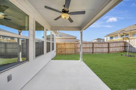 1104 Limestone Ridge Seguin TX 78155