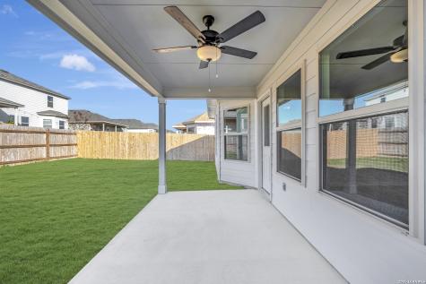 1104 Limestone Ridge Seguin TX 78155
