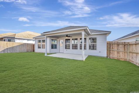1104 Limestone Ridge Seguin TX 78155